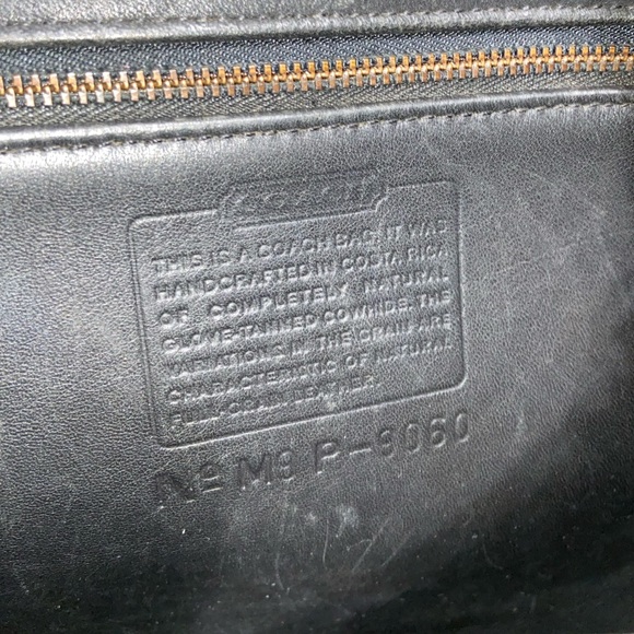 Vintage Black Coach Slim Duffle Sac - Picture 5 of 11